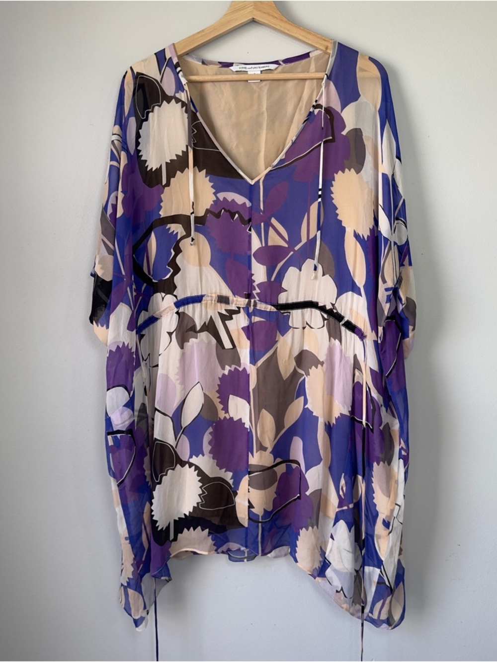 Diane Von Furstenberg DVF Iniko 100% Silk Kaftan Mini Dress Floral Size 2